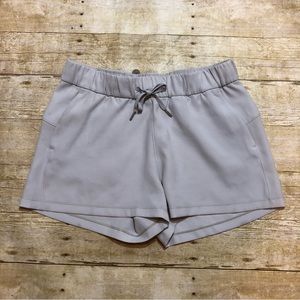 Lululemon Women's On The Fly 2.5" Shorts In Dark Chrome
